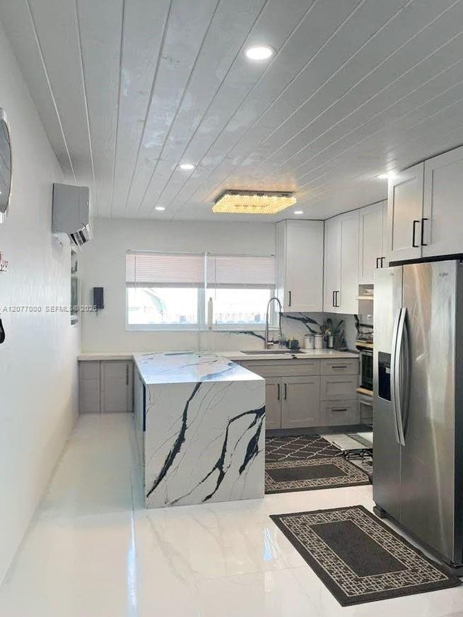 350 W 16th Street