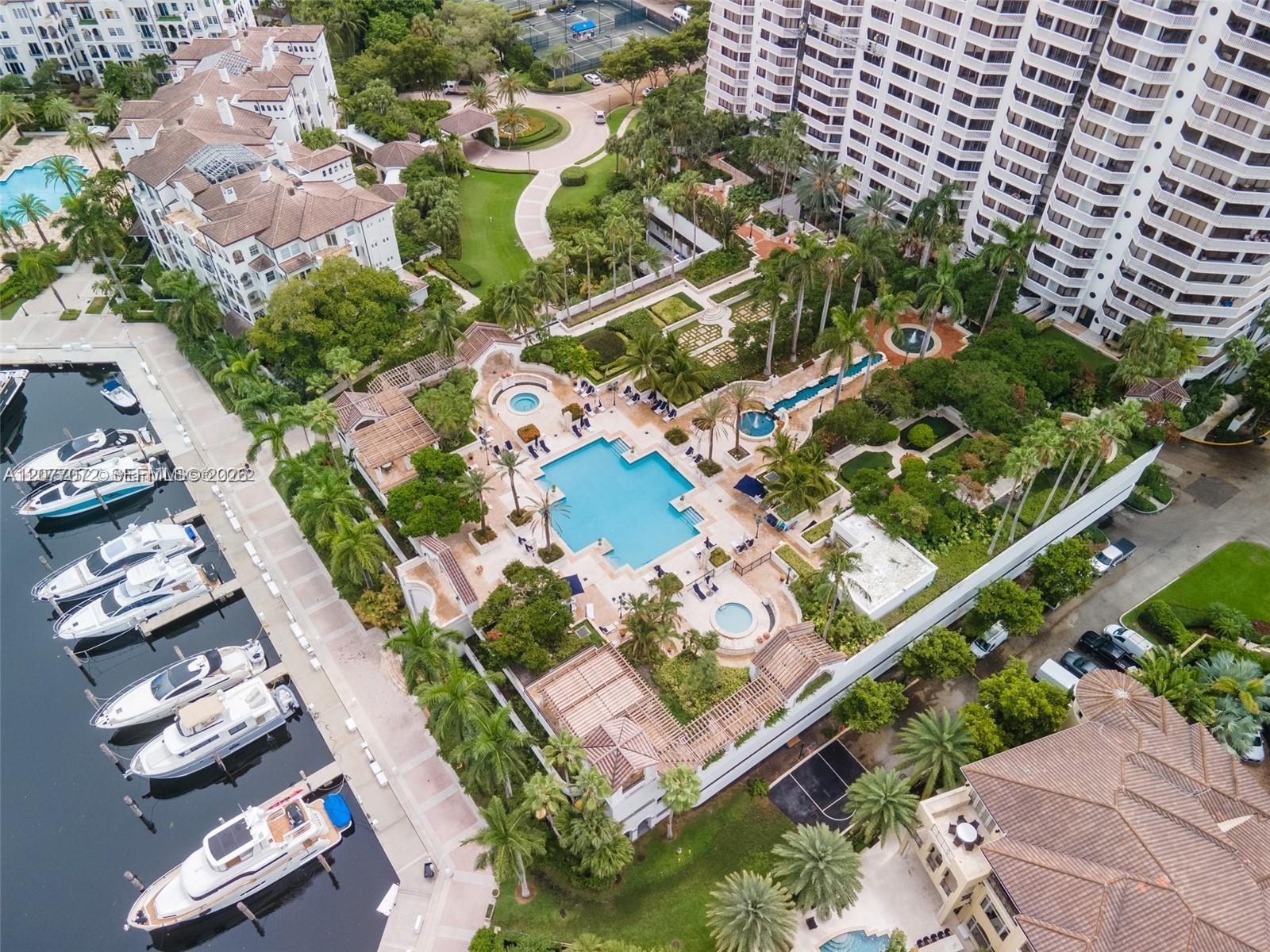 2000 Island Boulevard
