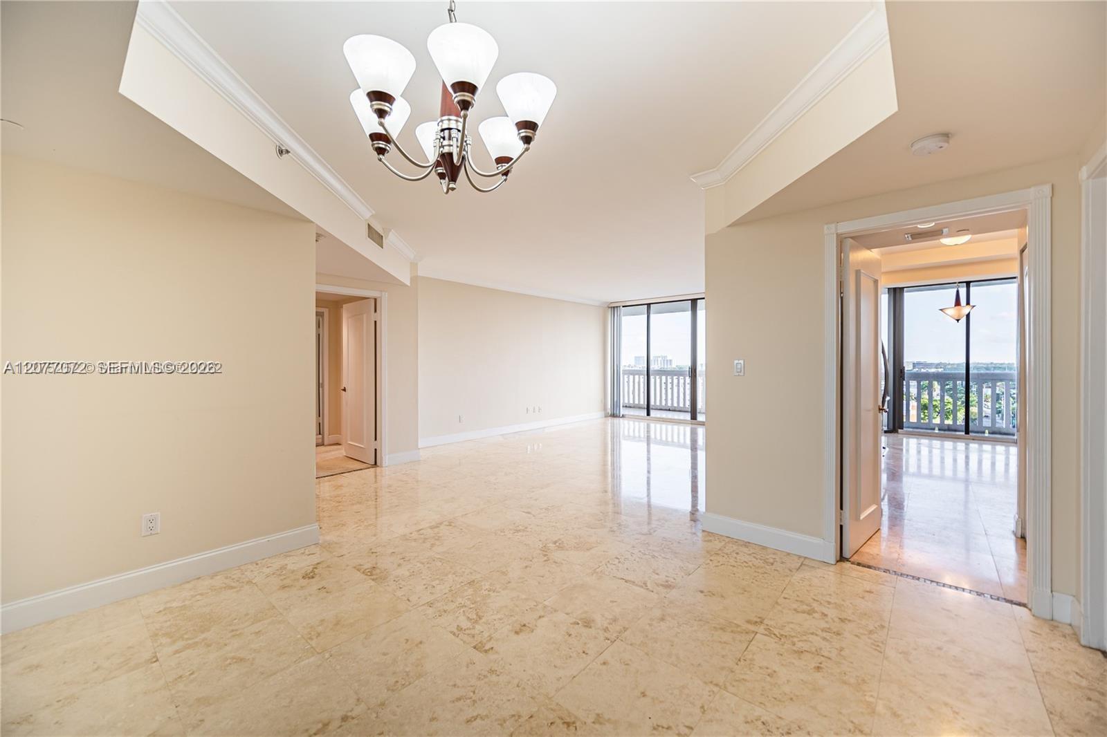 2000 Island Boulevard