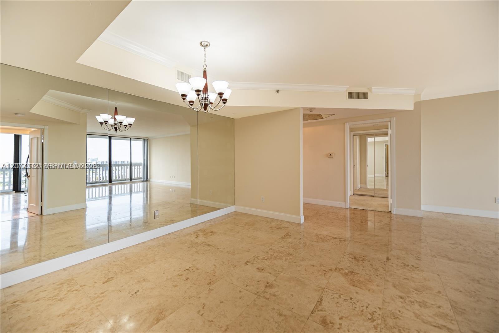2000 Island Boulevard