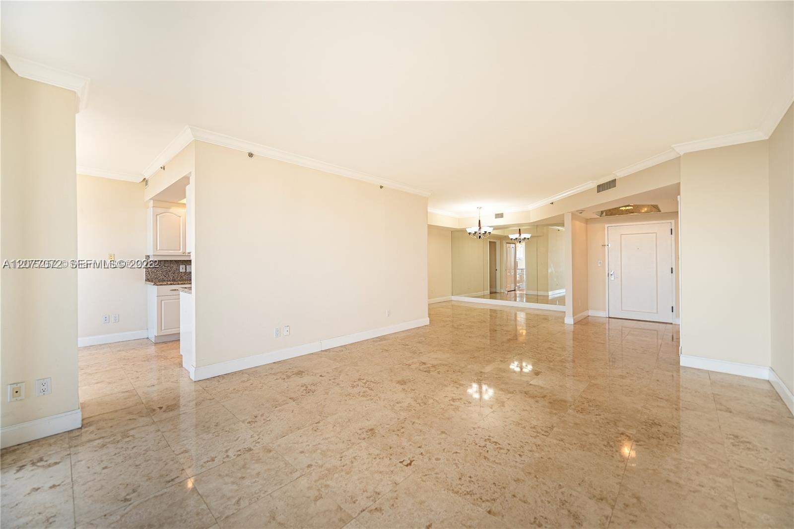 2000 Island Boulevard