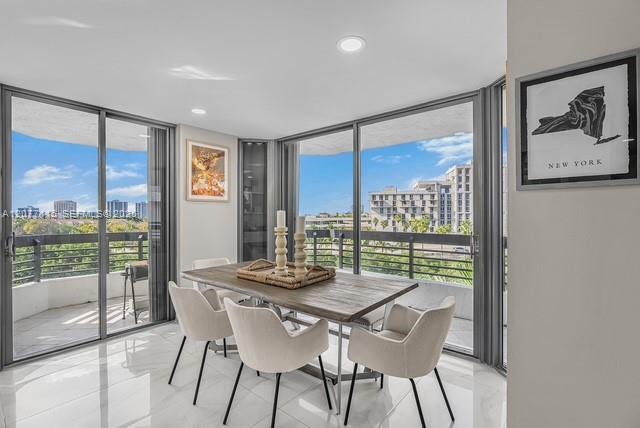 3500 Mystic Pointe Drive