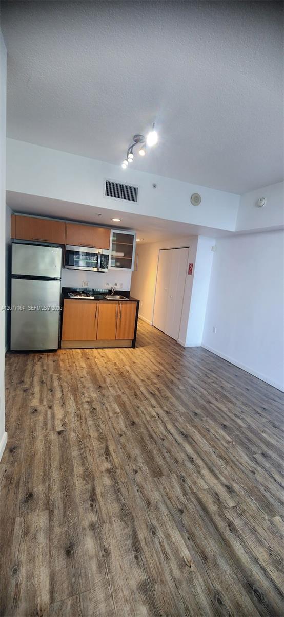 1750 N Bayshore Drive