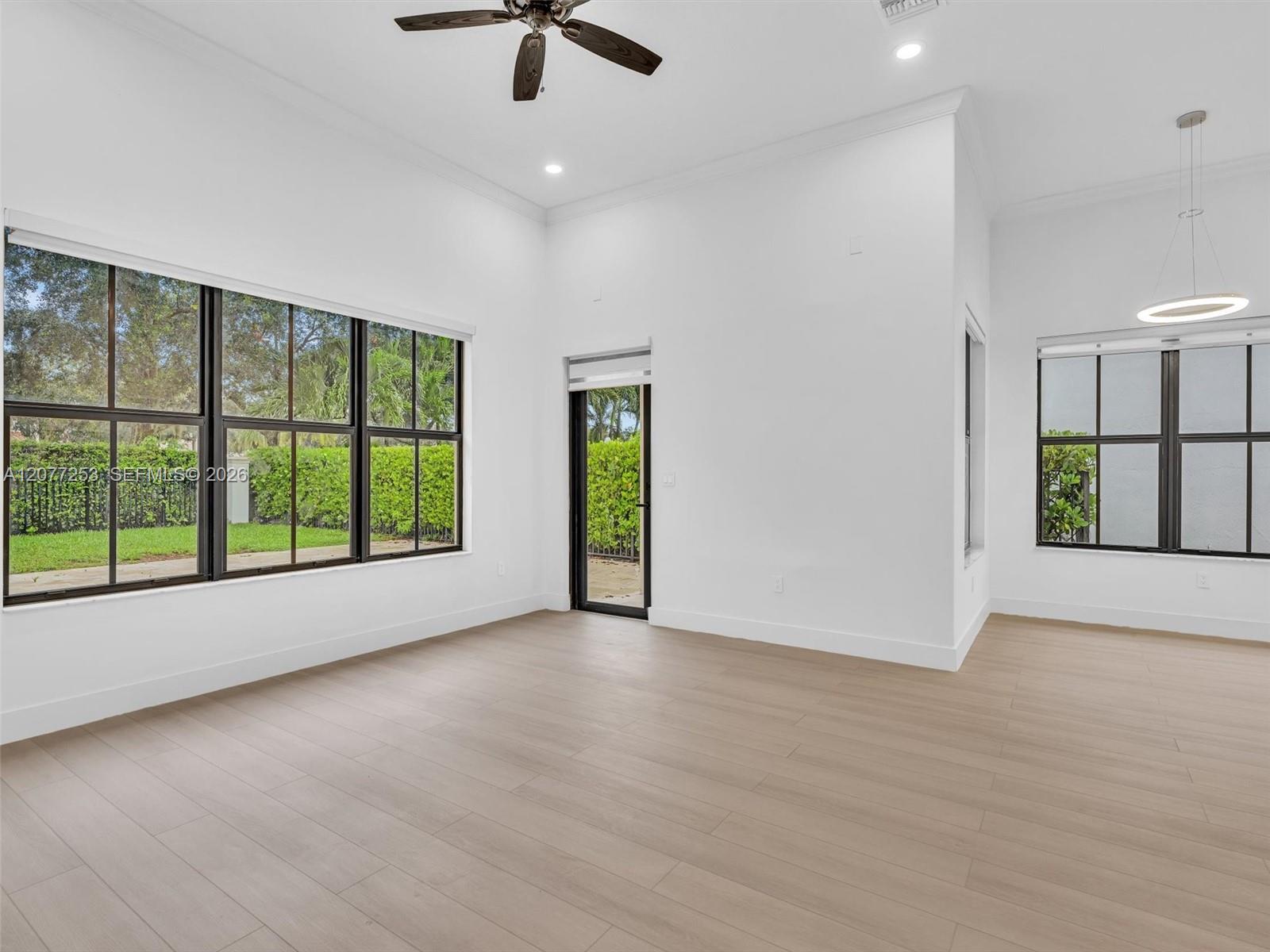 8527 NW 39th Court