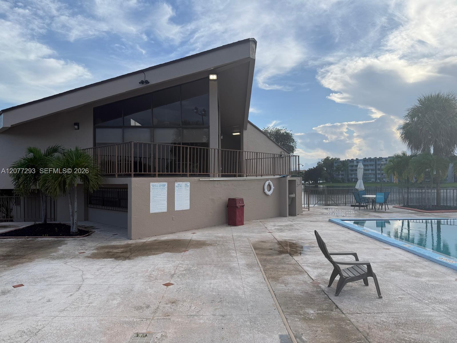 9171 Fontainebleau Boulevard