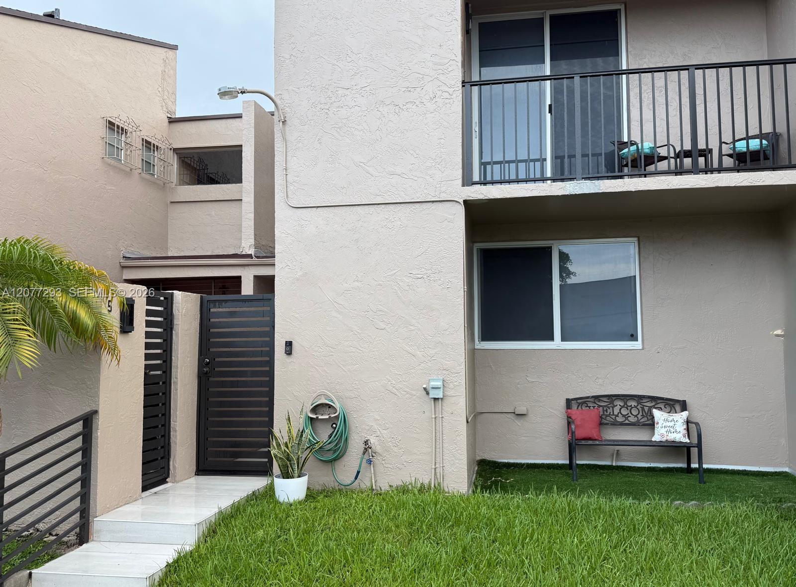 9171 Fontainebleau Boulevard
