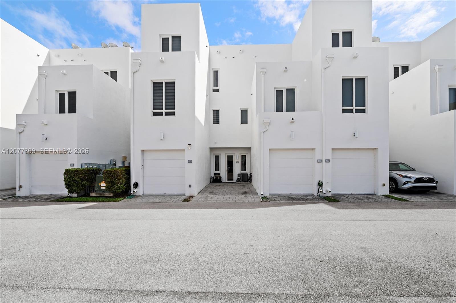 10305 NW 63rd Terrace