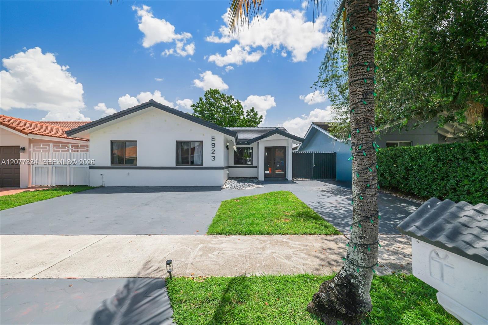 5923 SW 147th Place