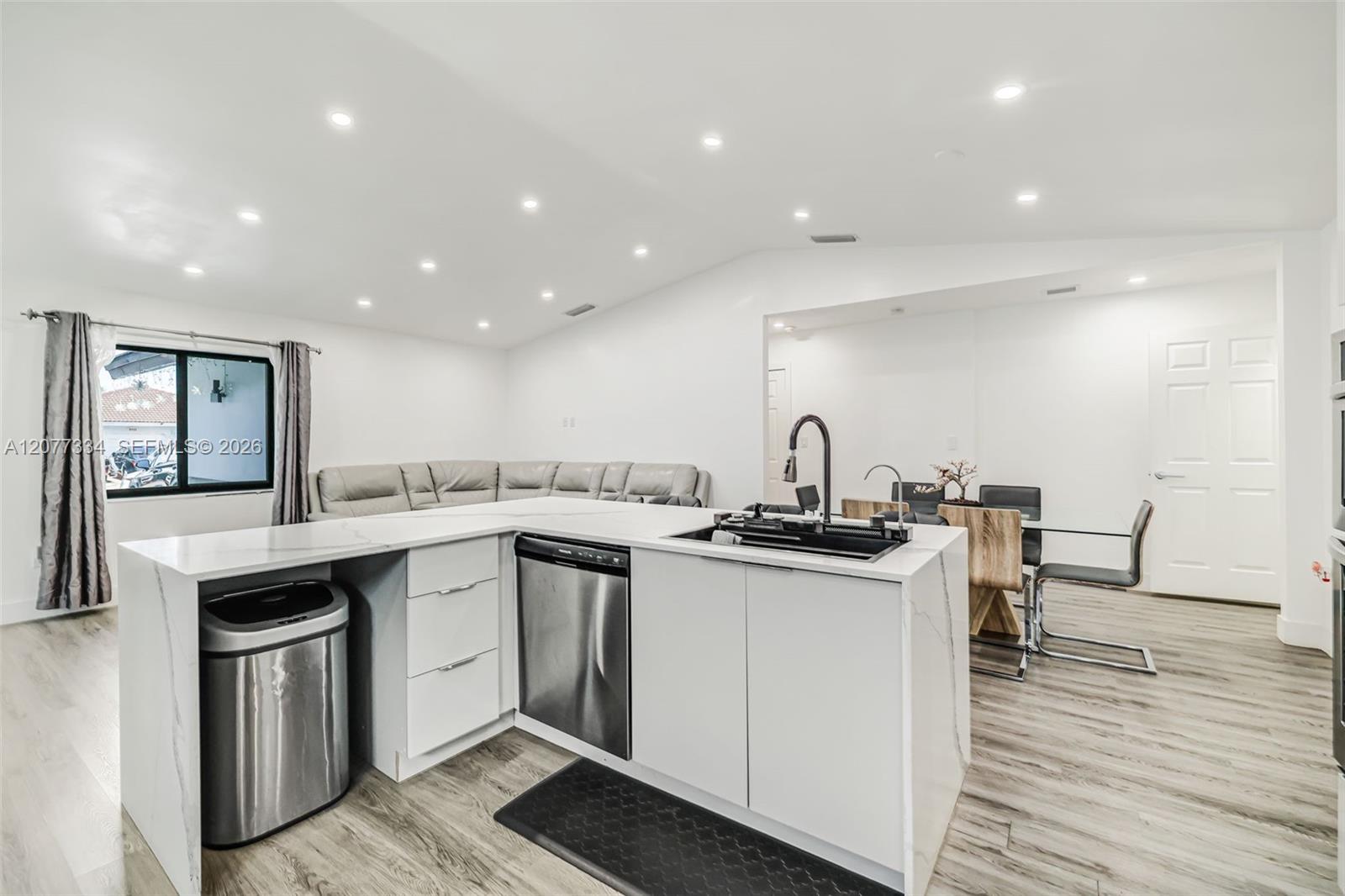 5923 SW 147th Place