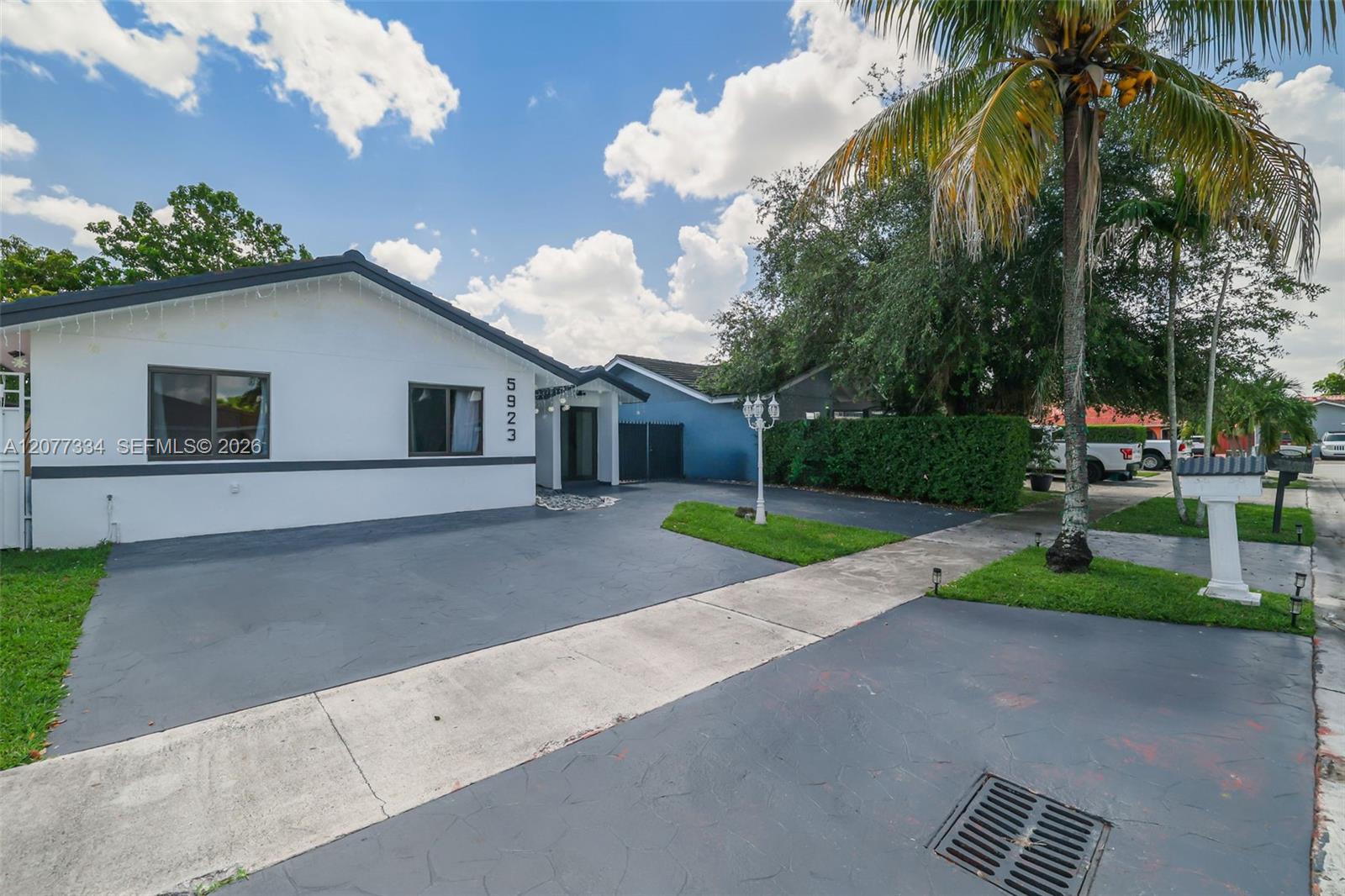 5923 SW 147th Place