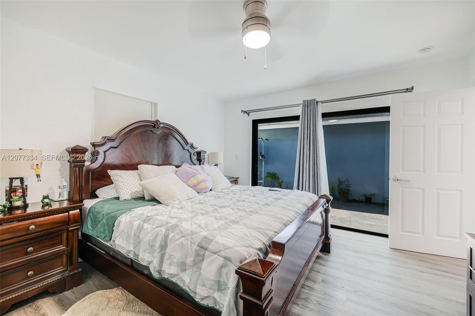 5923 SW 147th Place