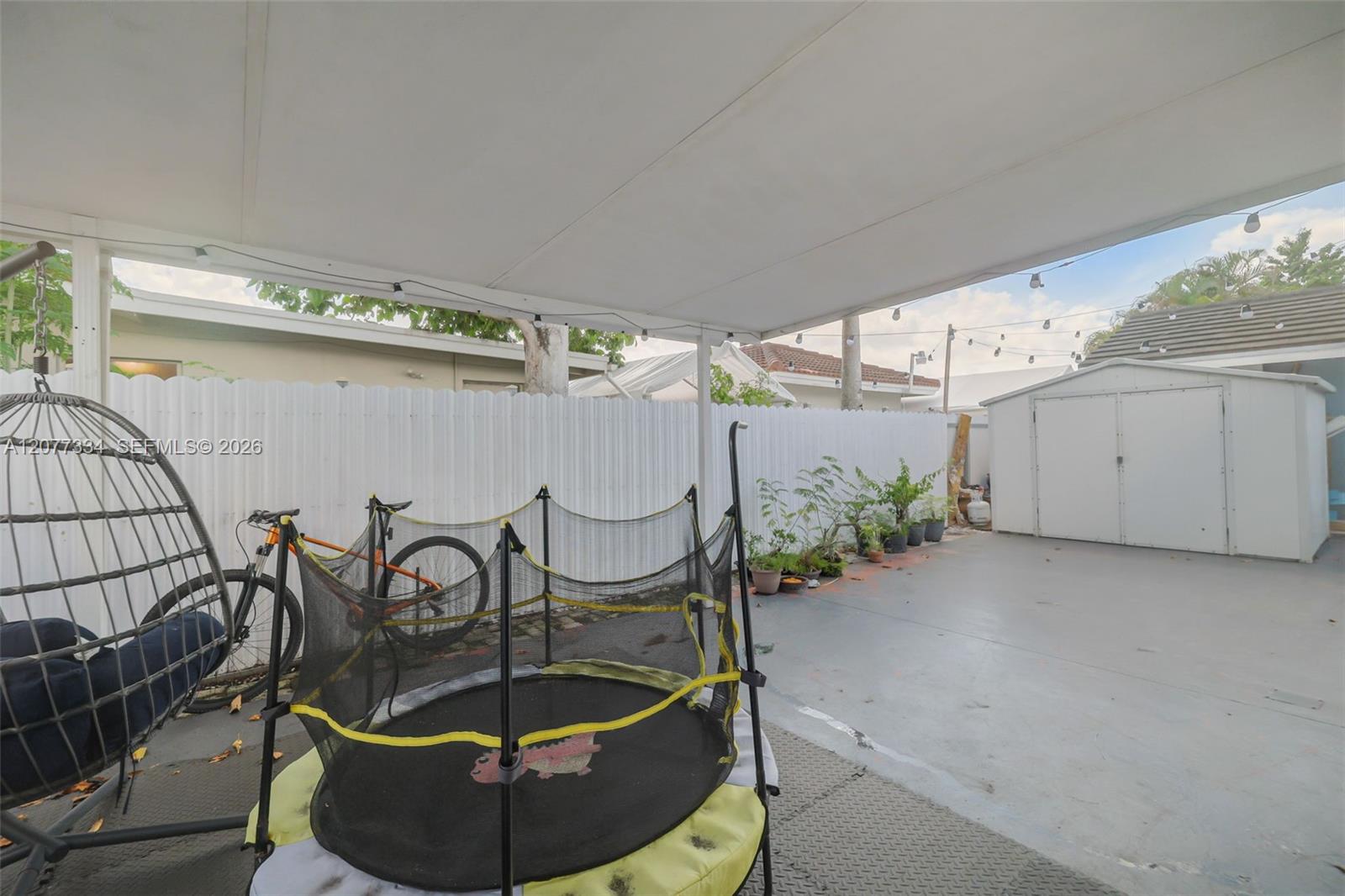 5923 SW 147th Place