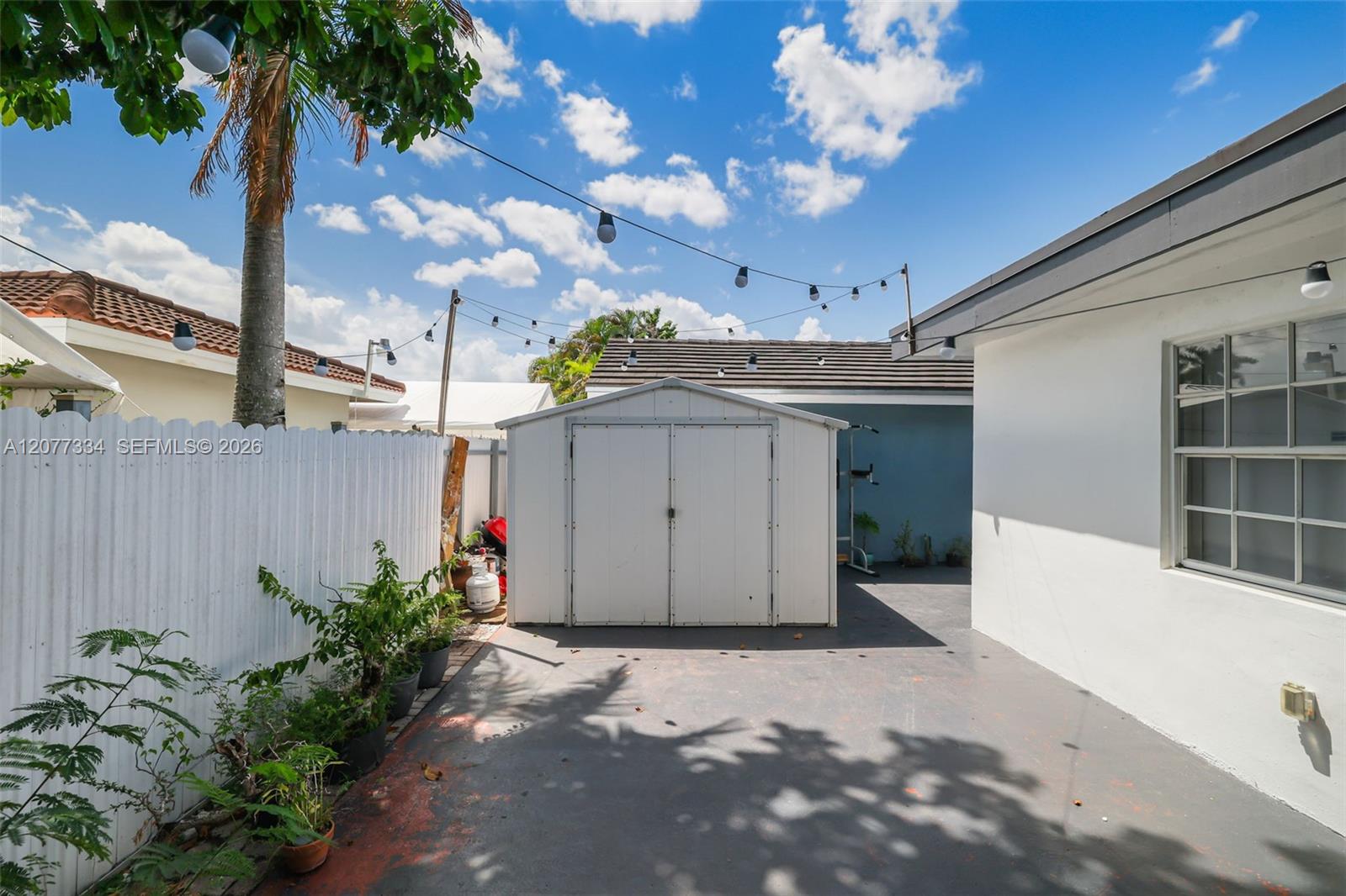 5923 SW 147th Place