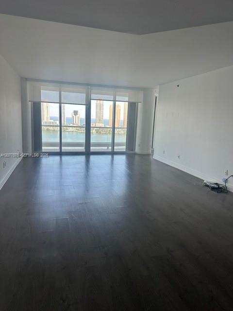 7000 Island Boulevard