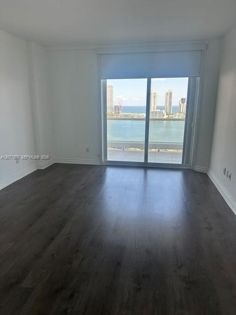 7000 Island Boulevard