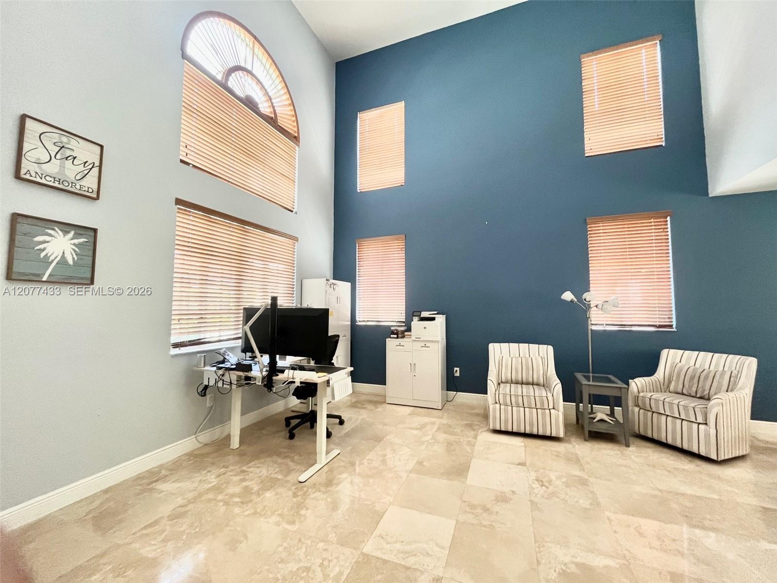 912 NE 35th Avenue