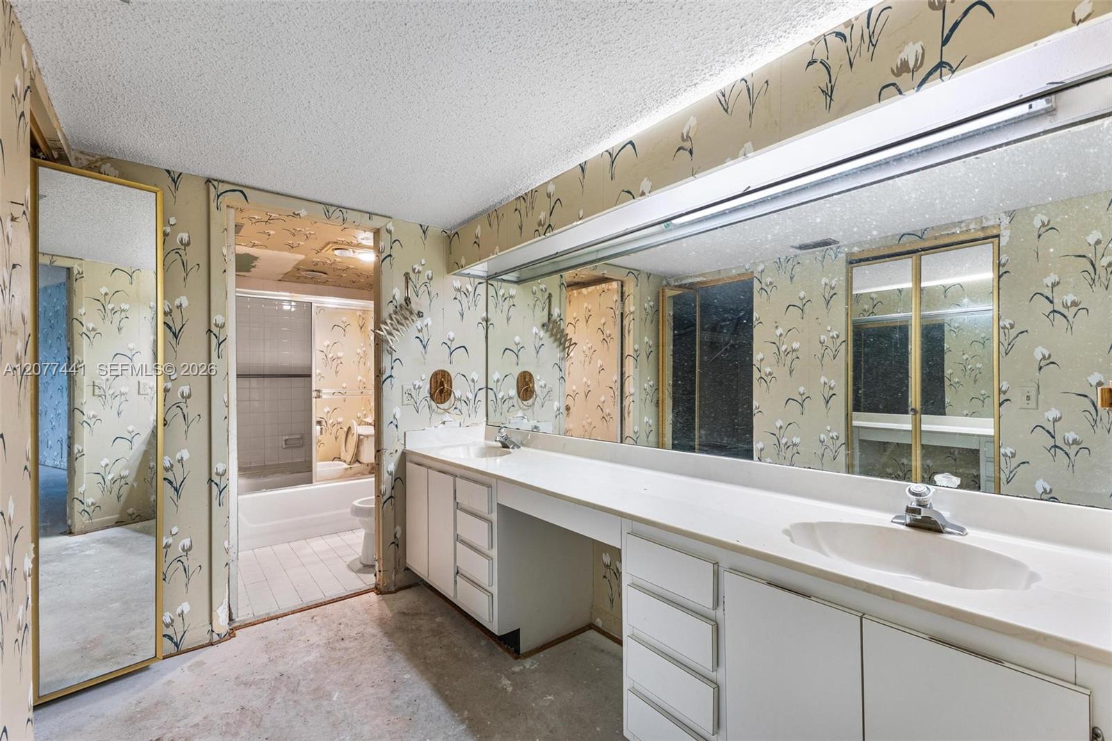 5883 Sugar Palm Court