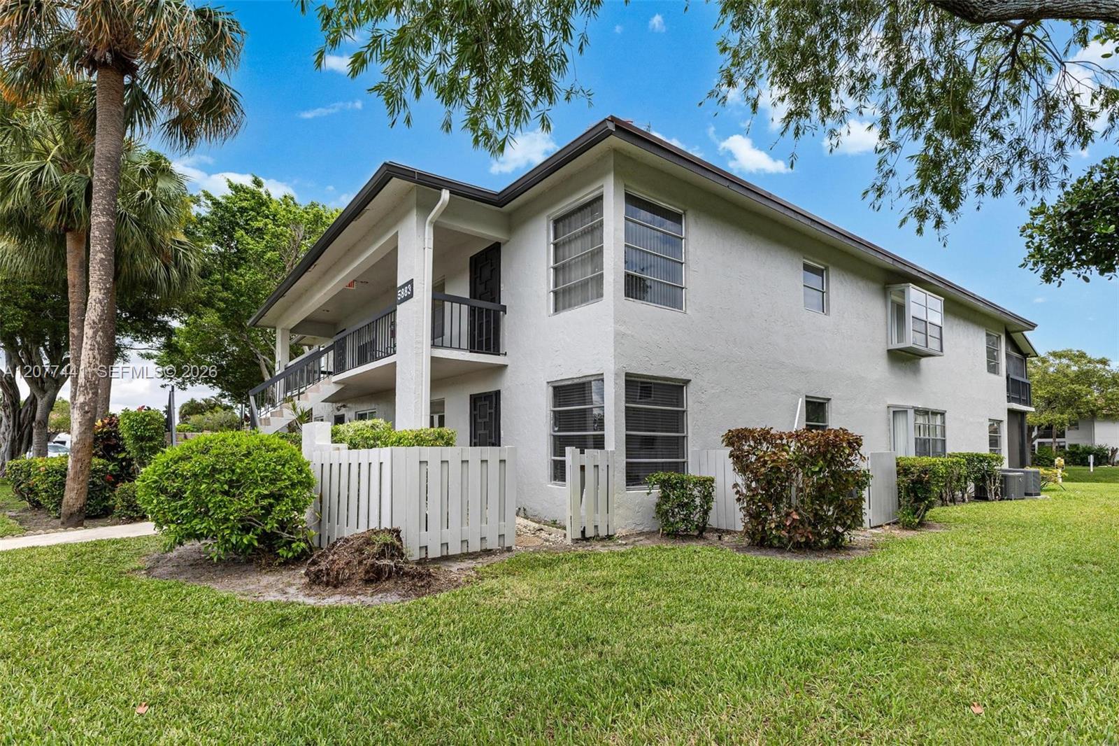 5883 Sugar Palm Court