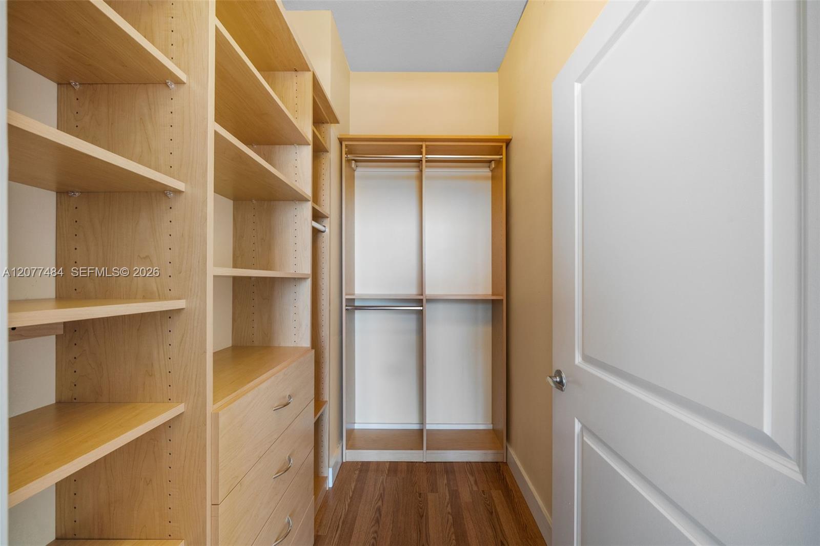 10 Aragon Avenue