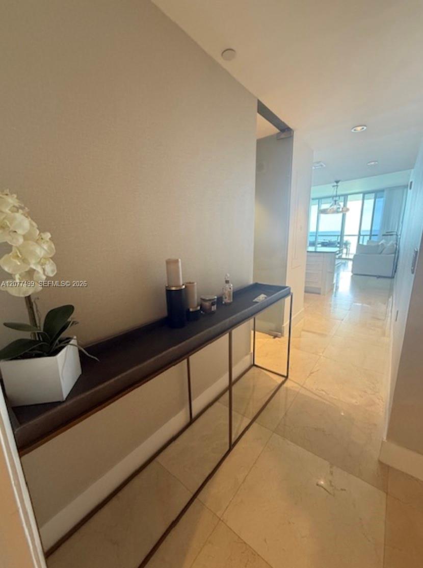 17121 Collins Avenue