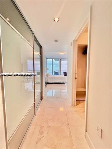 17121 Collins Avenue