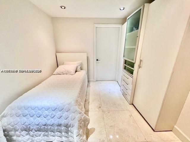 17121 Collins Avenue