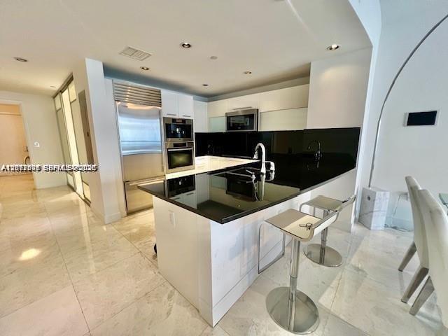 17121 Collins Avenue