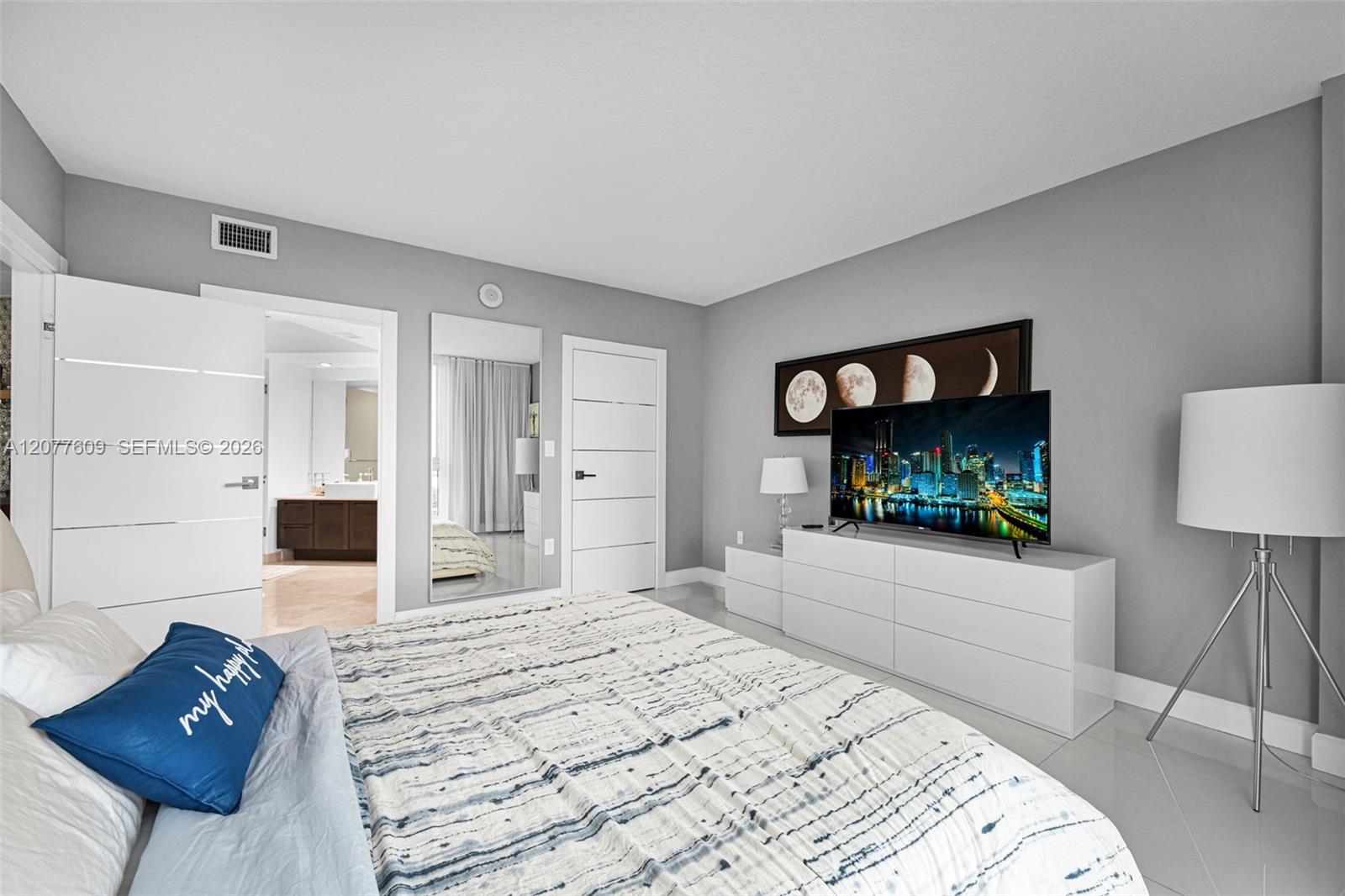 250 Sunny Isles Boulevard