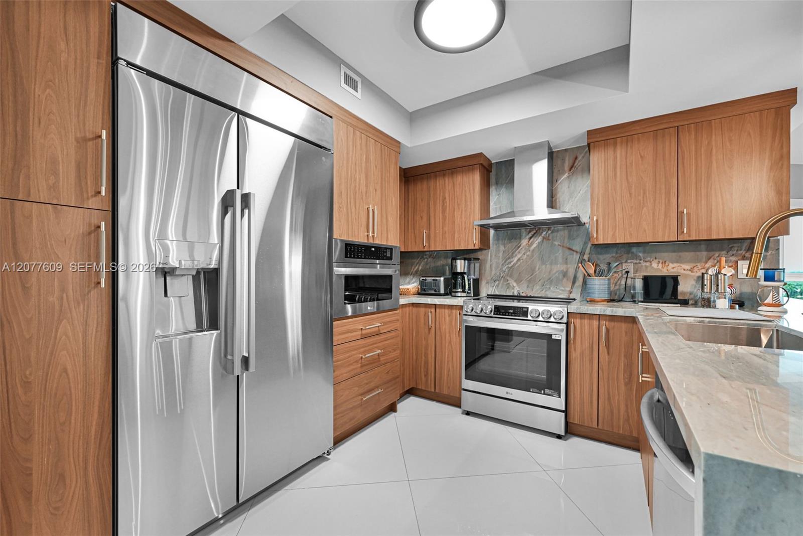 250 Sunny Isles Boulevard