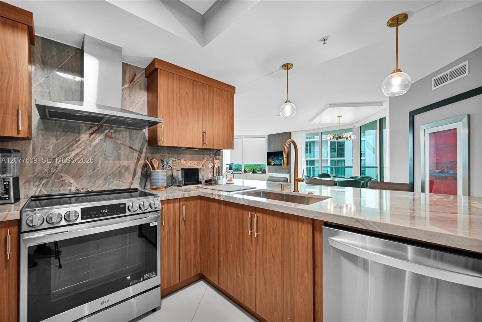 250 Sunny Isles Boulevard