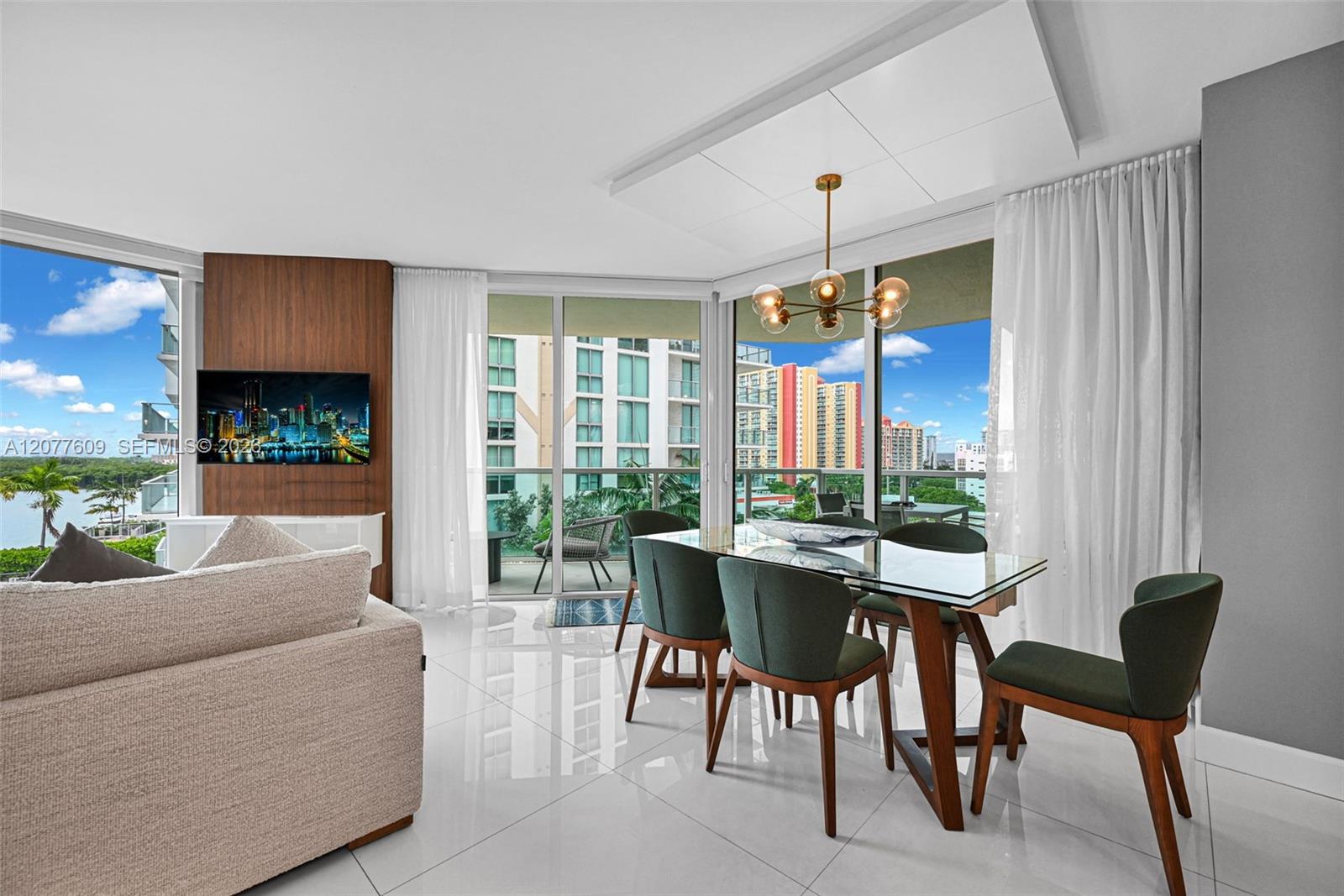 250 Sunny Isles Boulevard