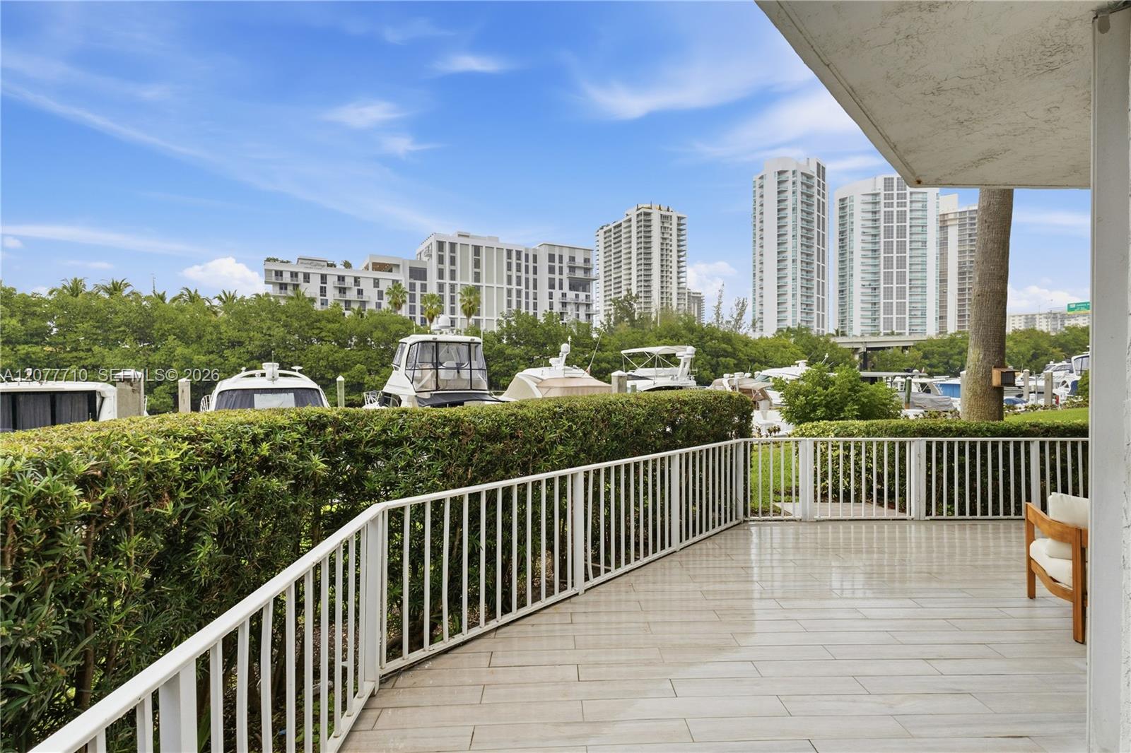 3500 Mystic Pointe Drive