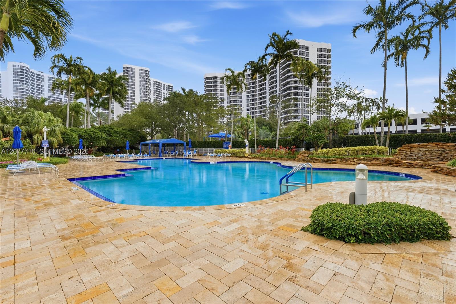 3500 Mystic Pointe Drive