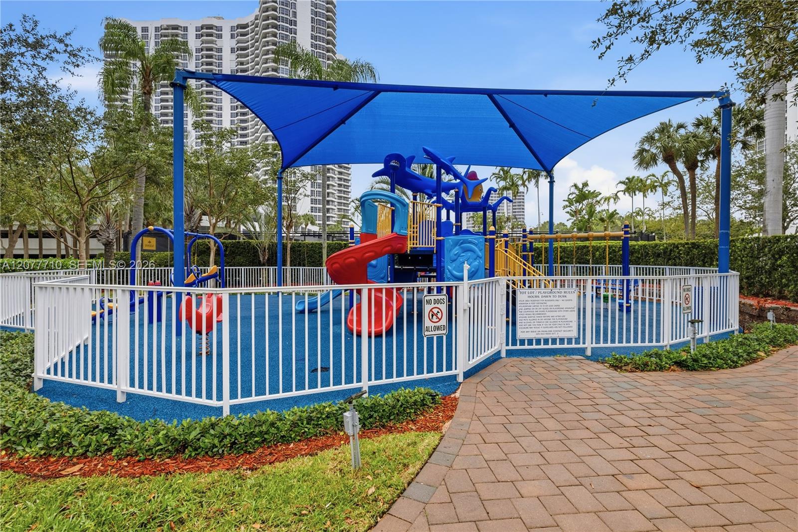 3500 Mystic Pointe Drive