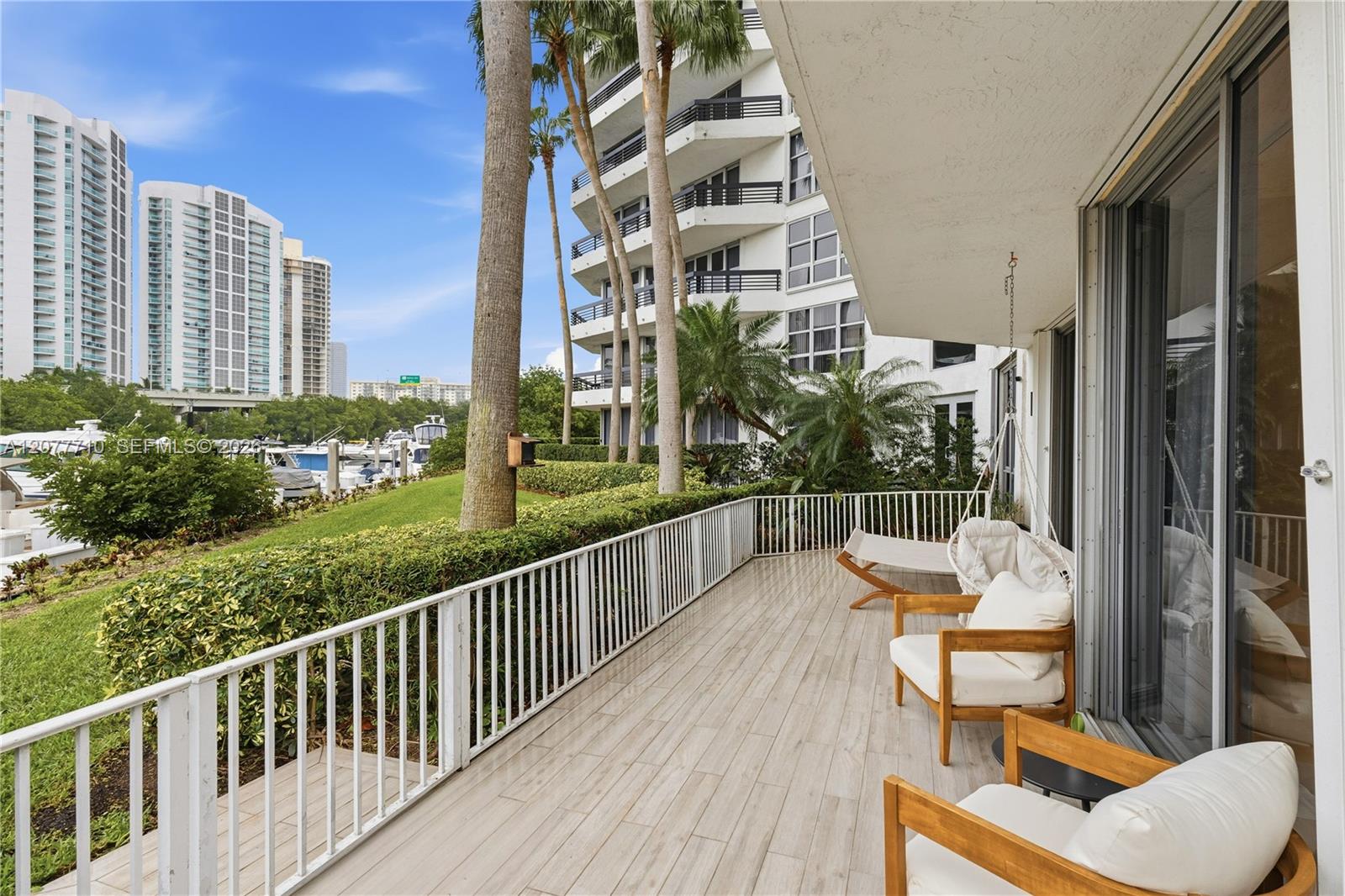 3500 Mystic Pointe Drive
