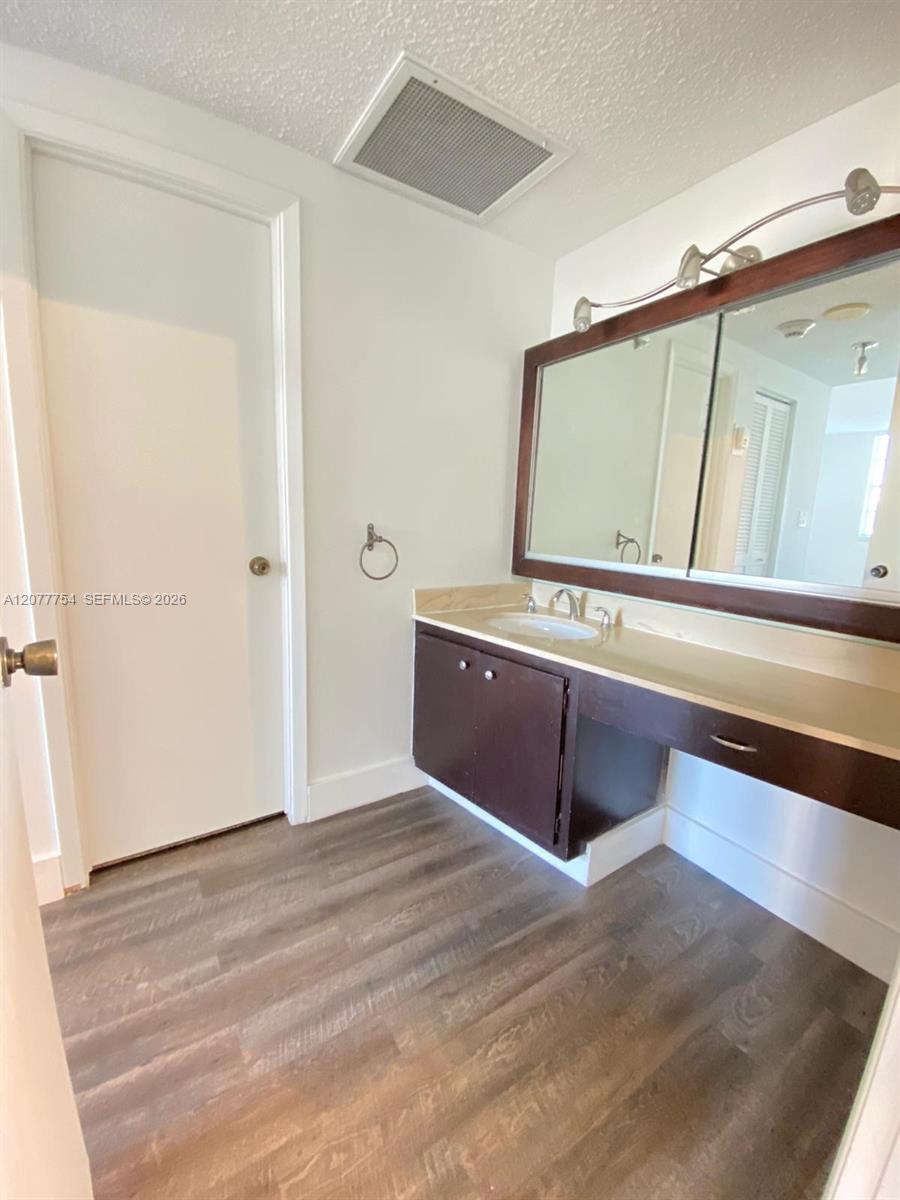 500 Bayview Drive
