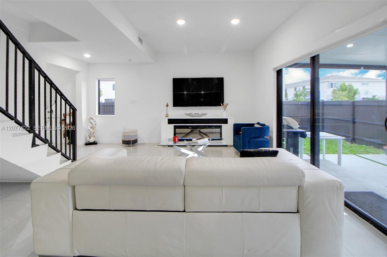 320 NW 13th Court