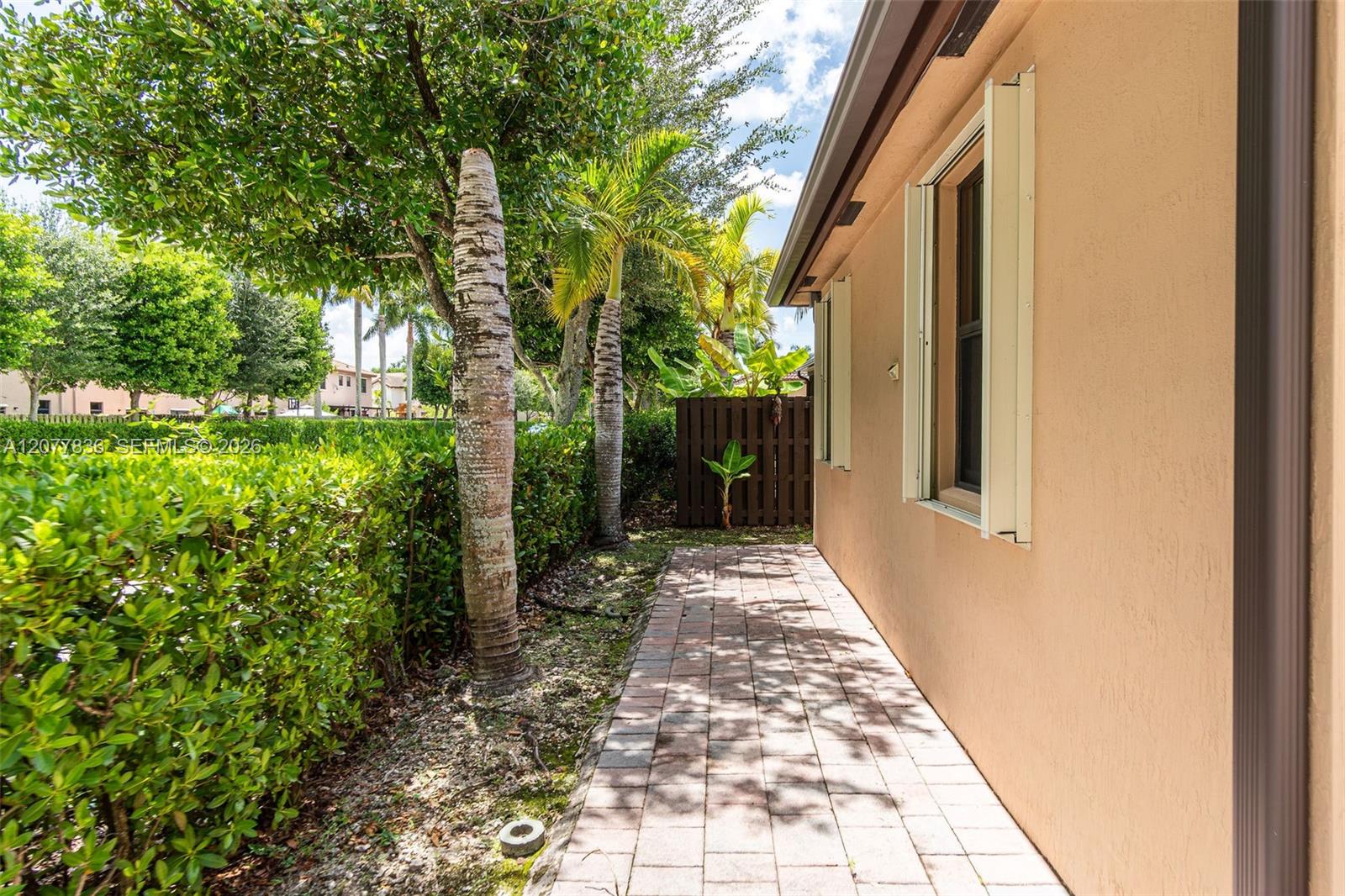 125 SE 36th Place