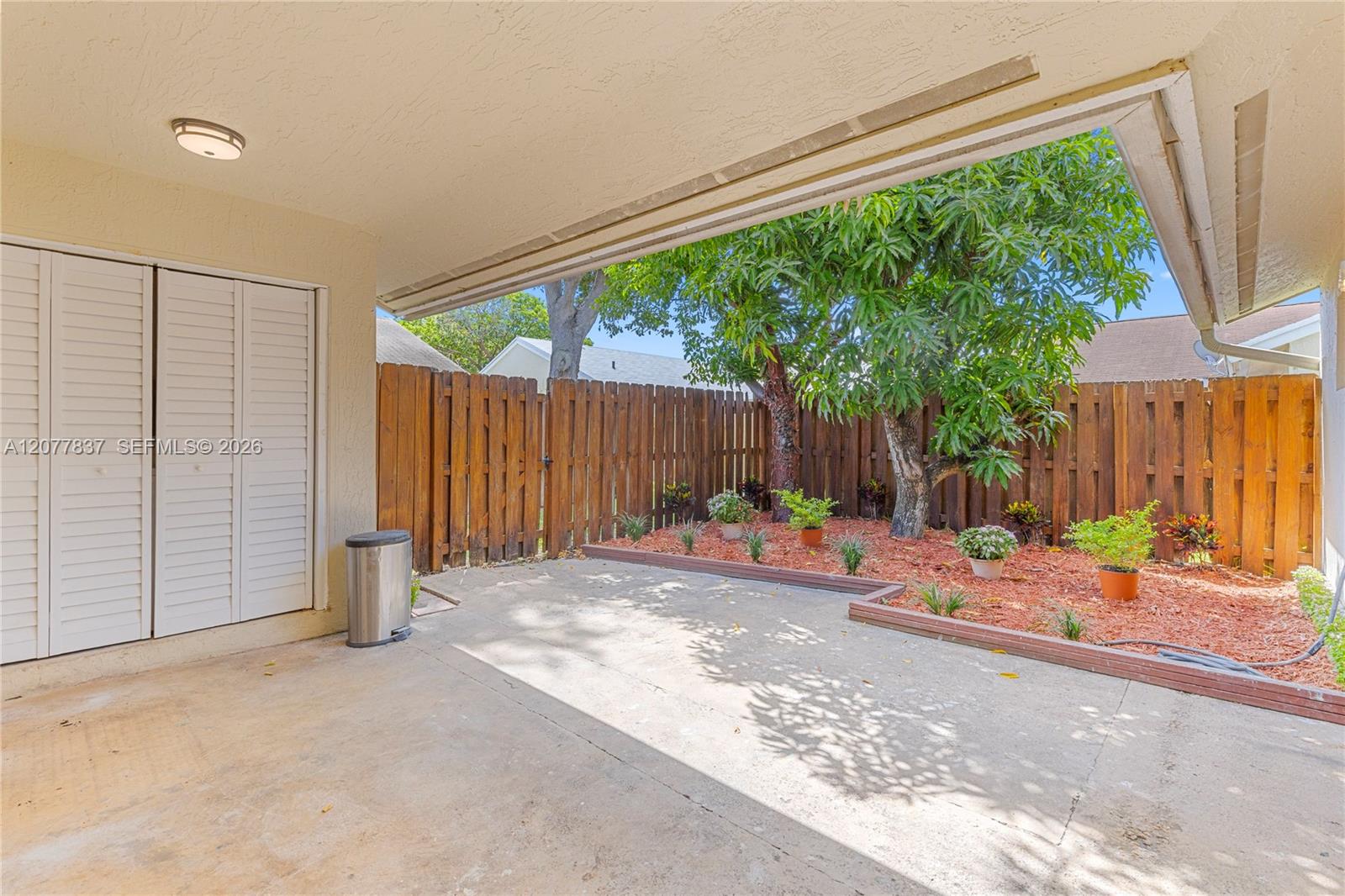 886 NE 214th Lane