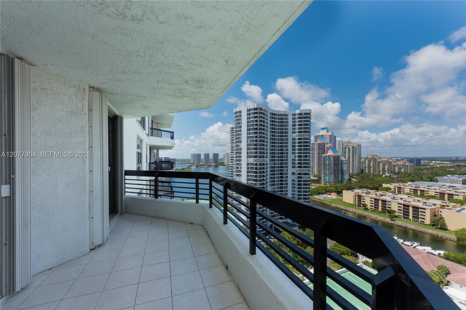 3500 Mystic Pointe Drive