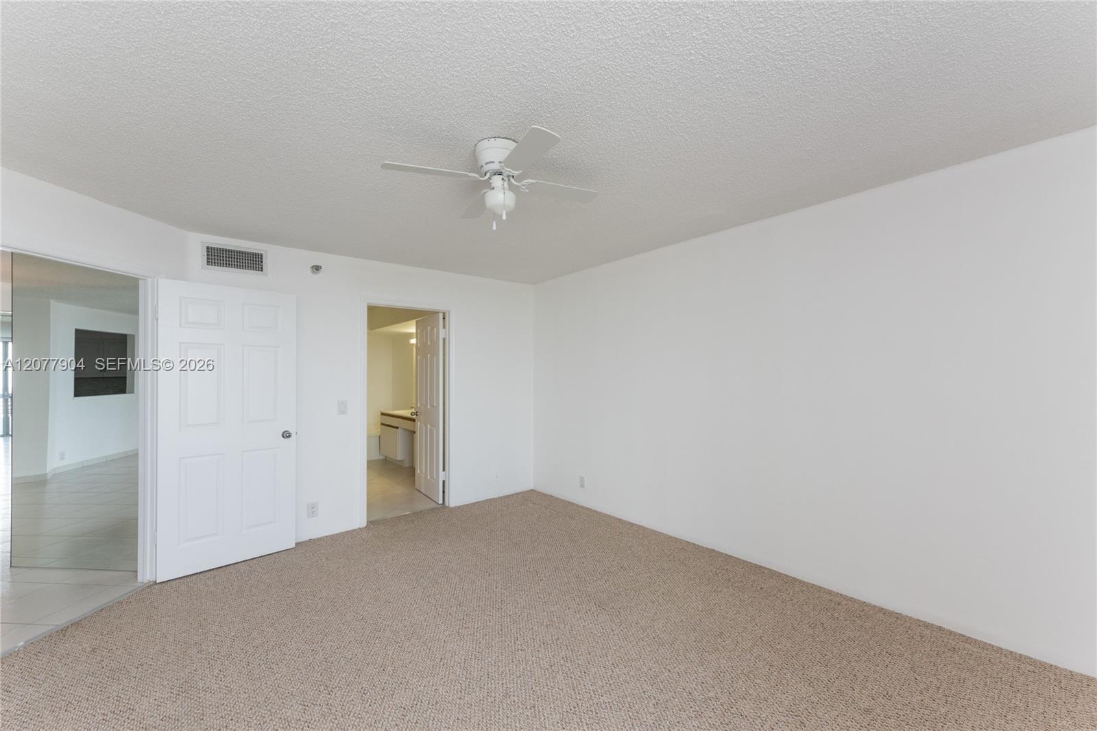 3500 Mystic Pointe Drive