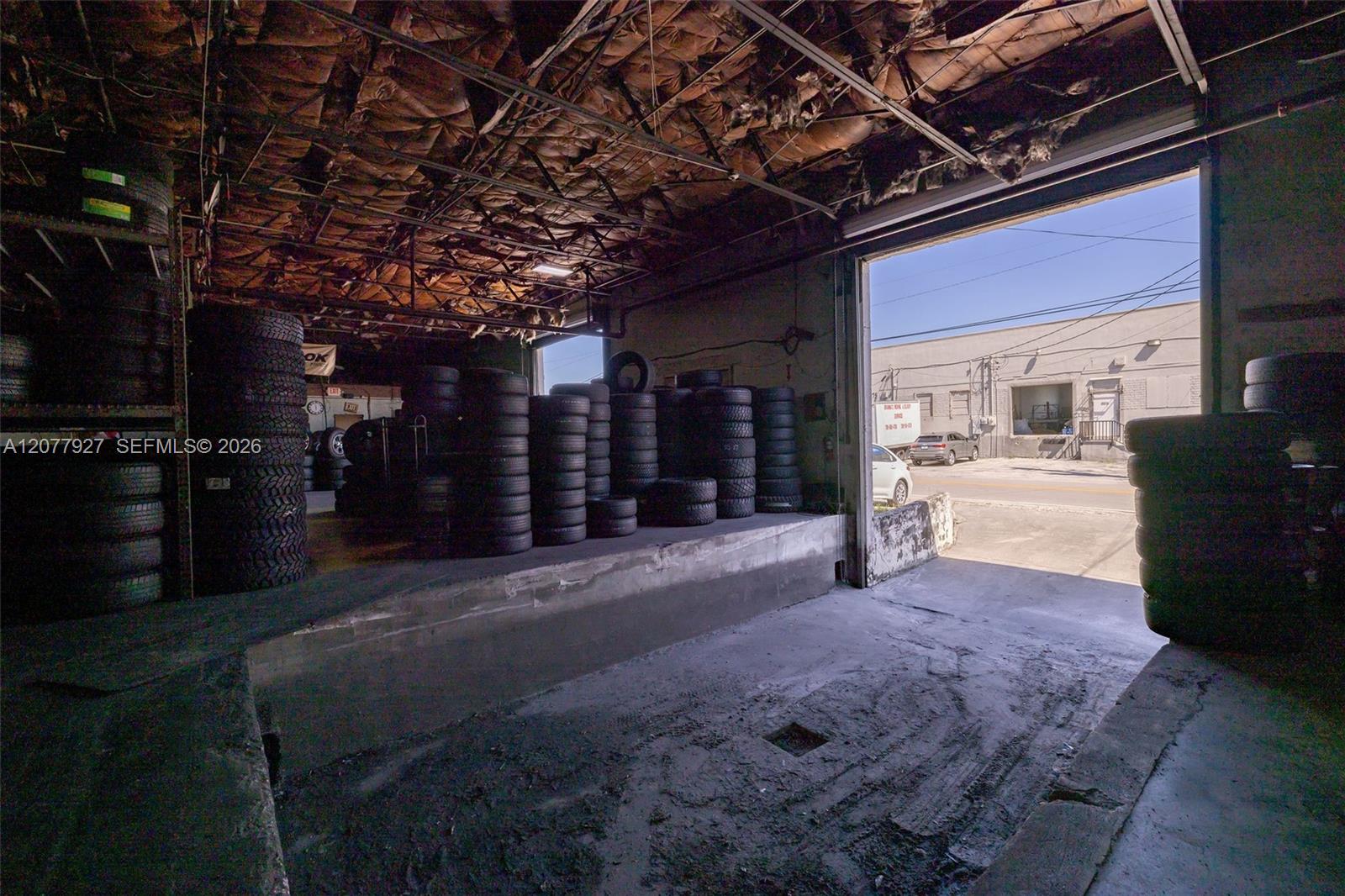 1090 E 15th Street