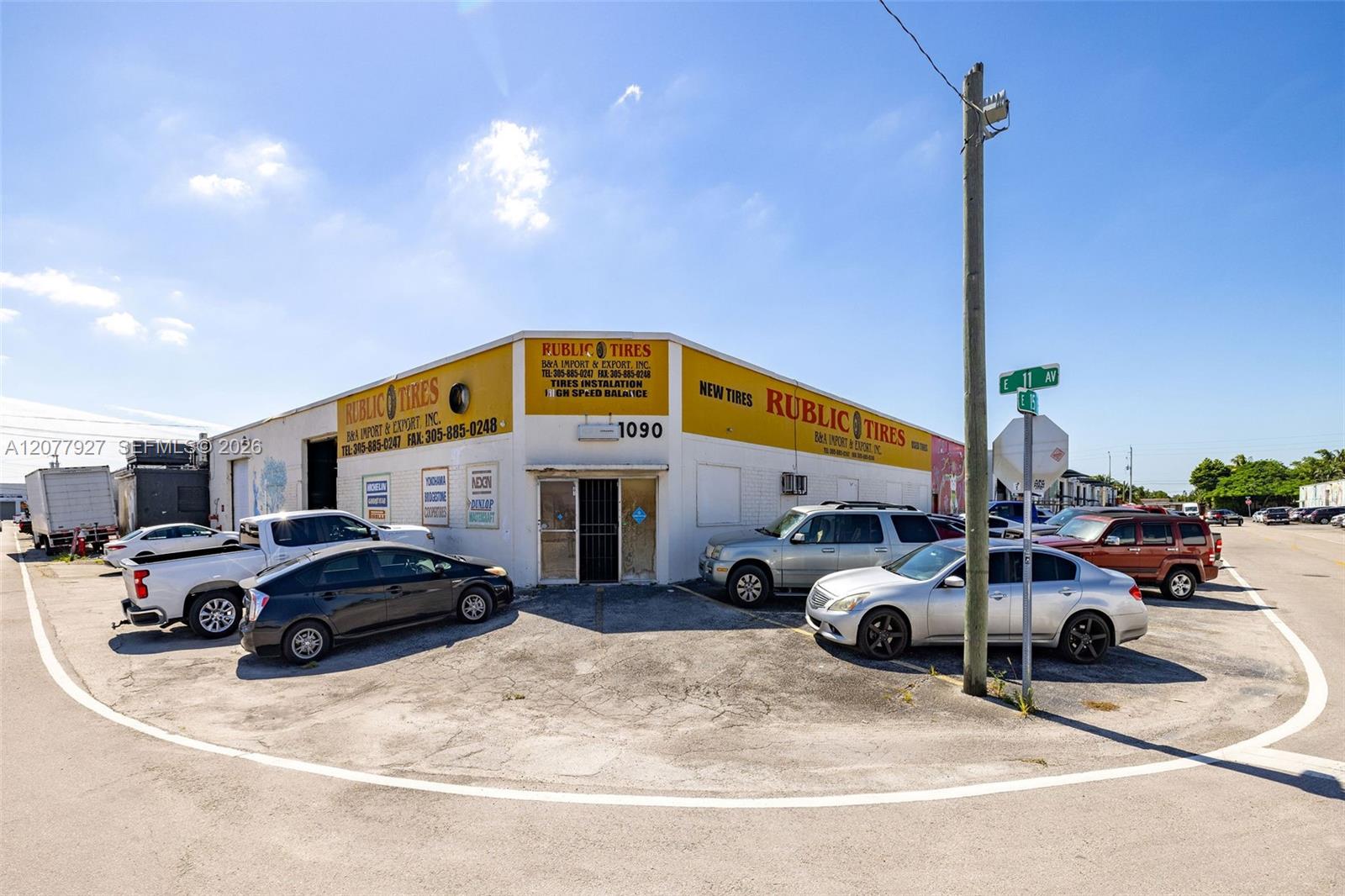 1090 E 15th Street