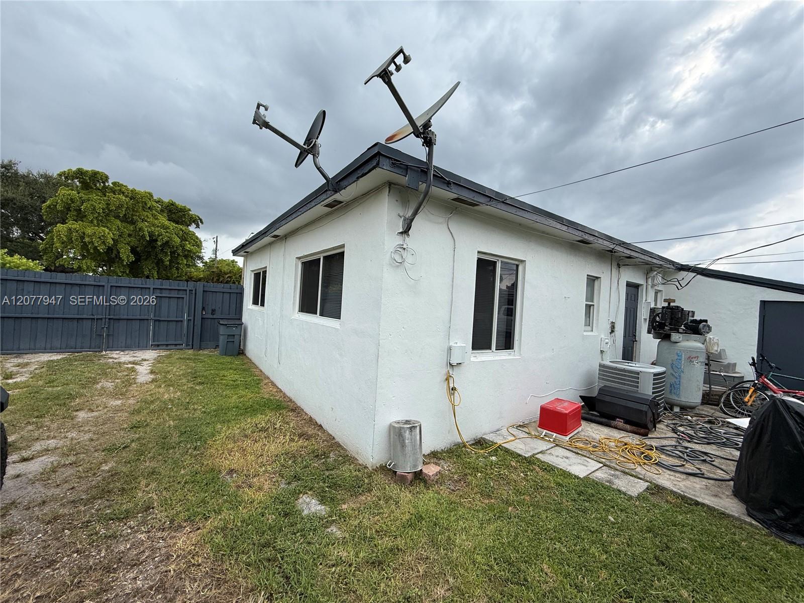 3345 SW 73rd Ave Road