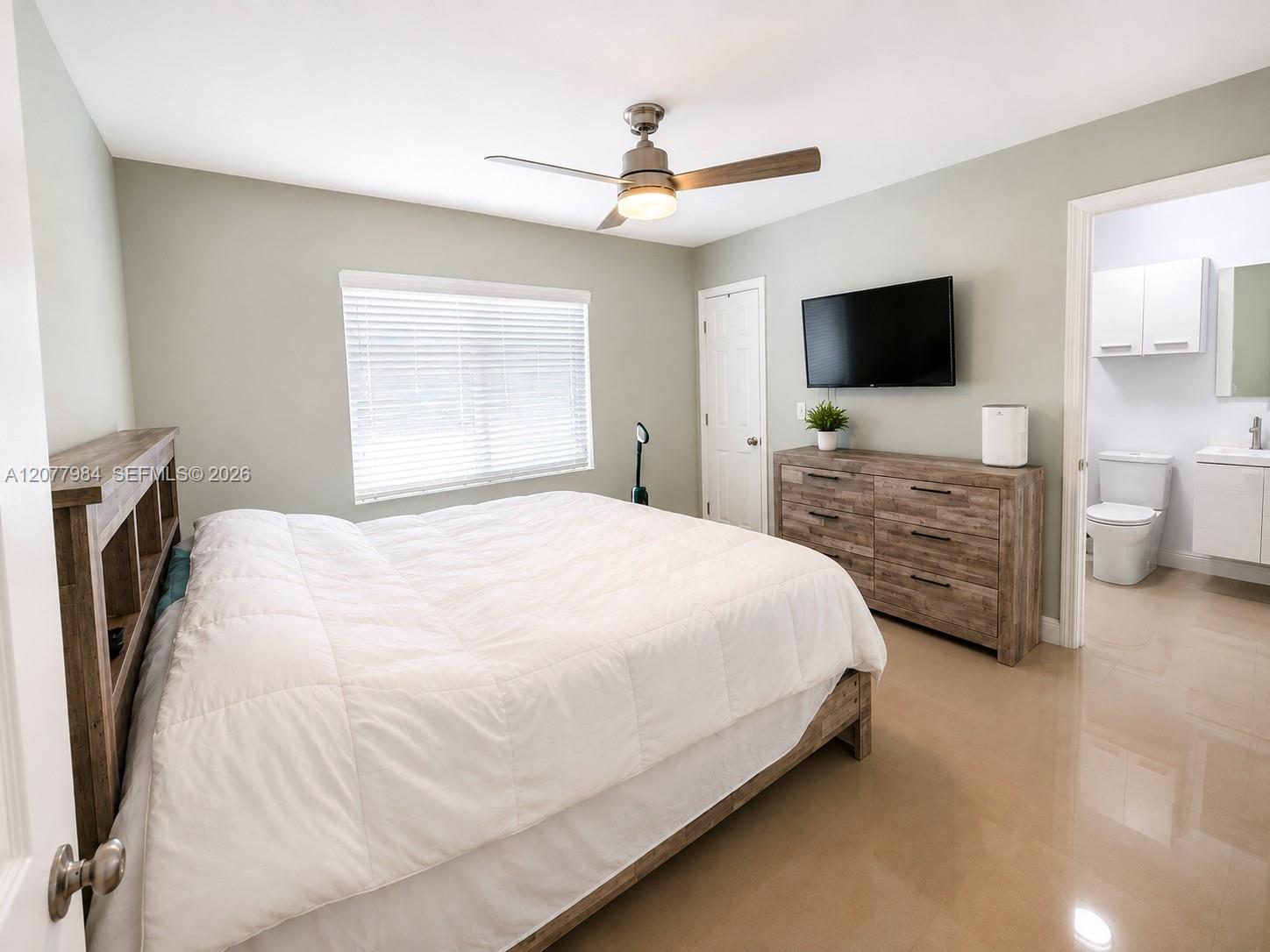 525 NW 23rd Avenue