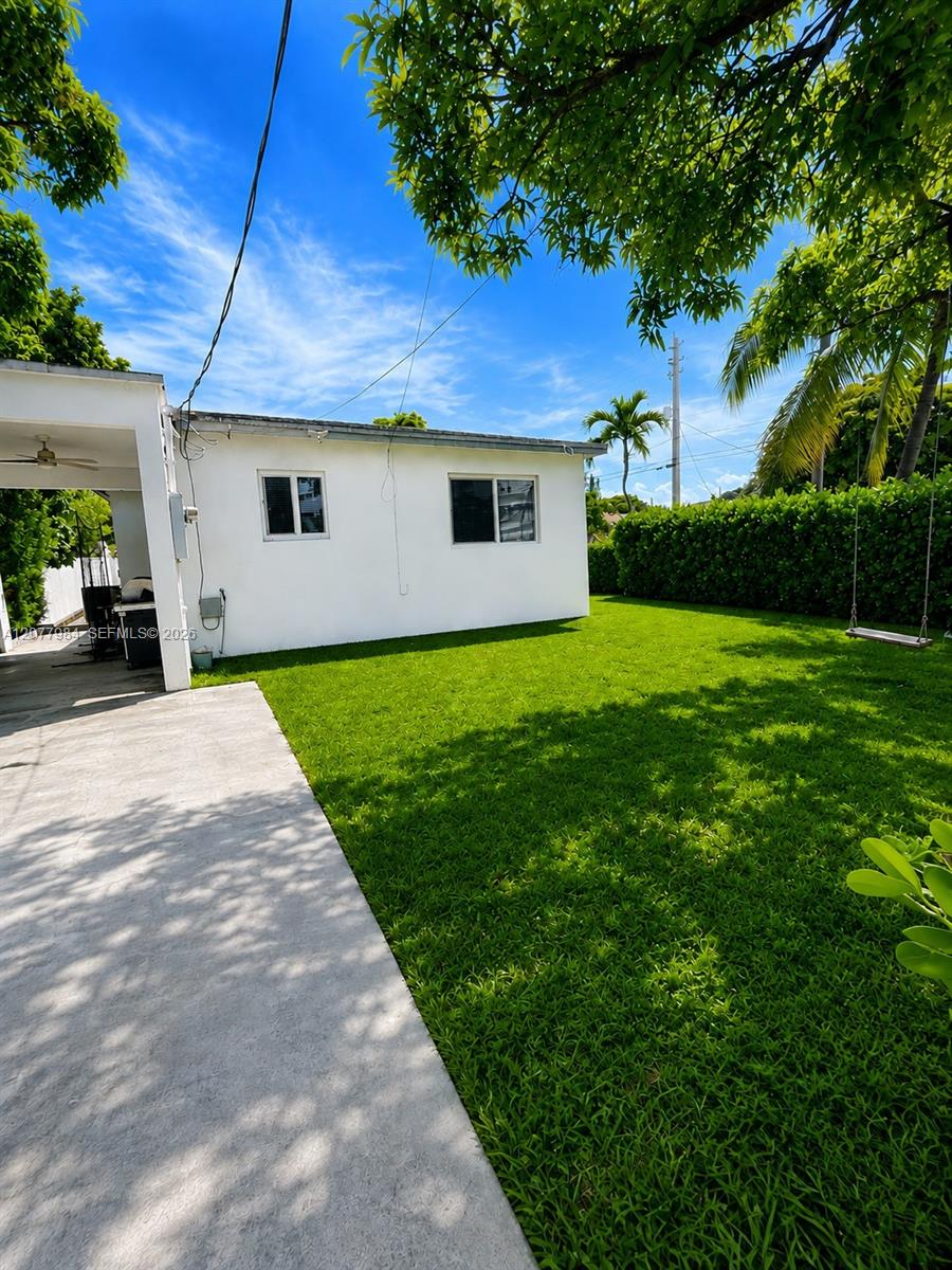 525 NW 23rd Avenue