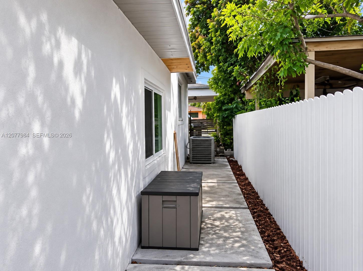 525 NW 23rd Avenue