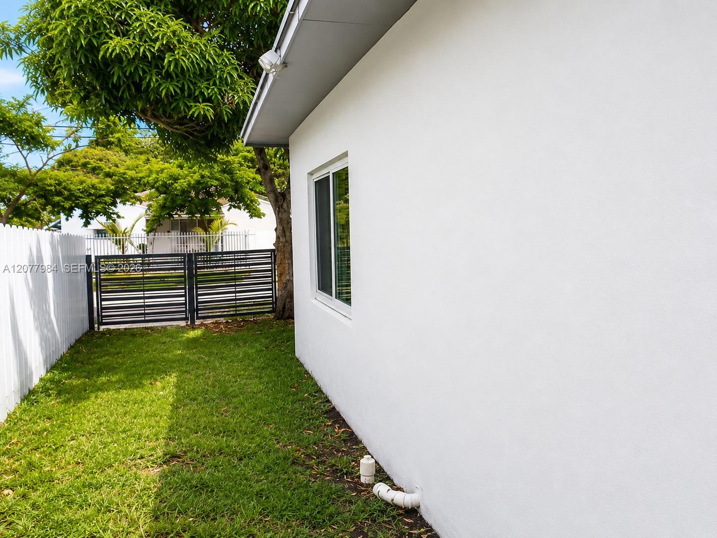 525 NW 23rd Avenue