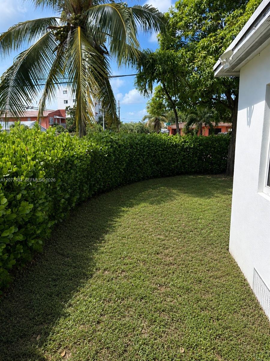 525 NW 23rd Avenue