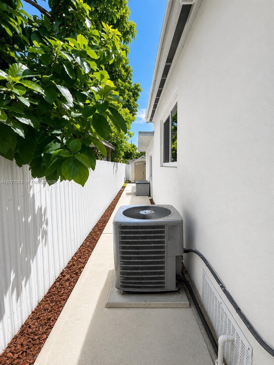 525 NW 23rd Avenue